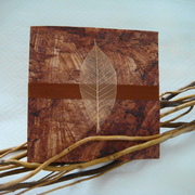 textured pocket folder with leaf